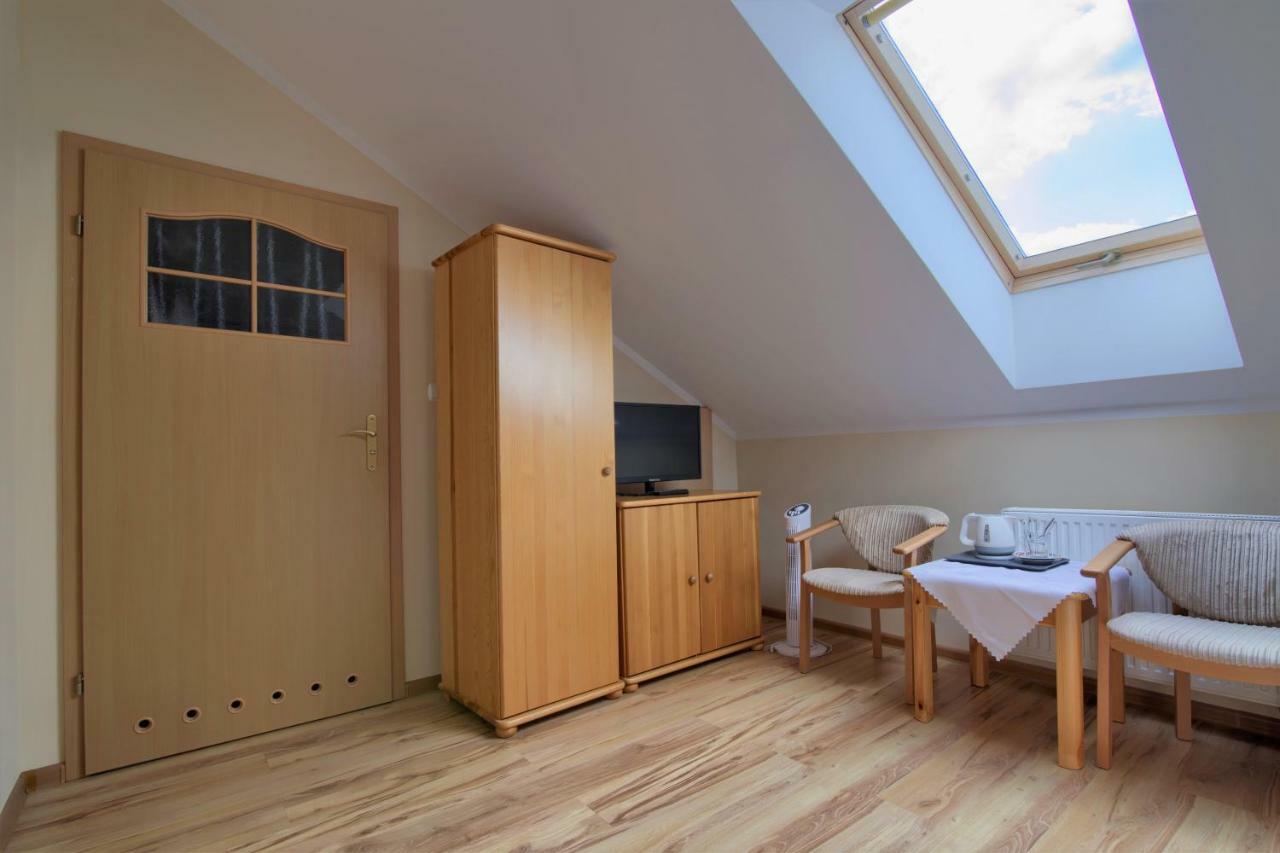 Nawigator Hotell Miedzyzdroje Exteriör bild
